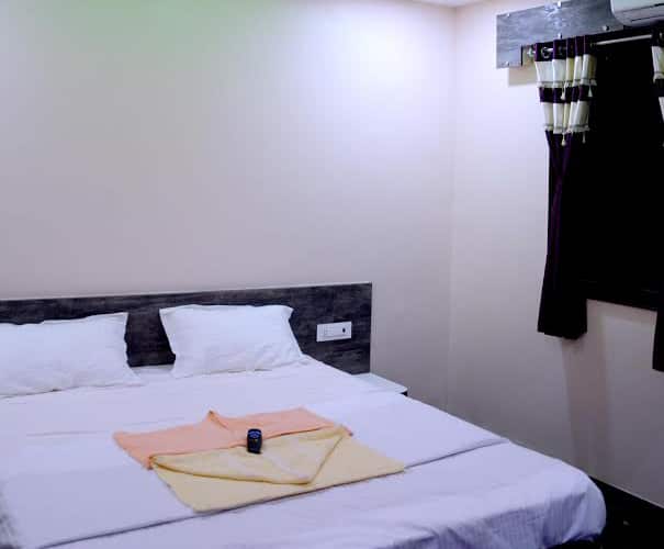 Hotel Blue Diamond Lodging, Osmanabad 4
