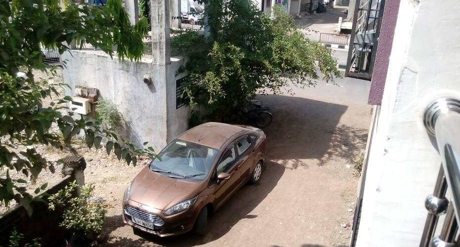 Home stay surat in Room, Surat 5