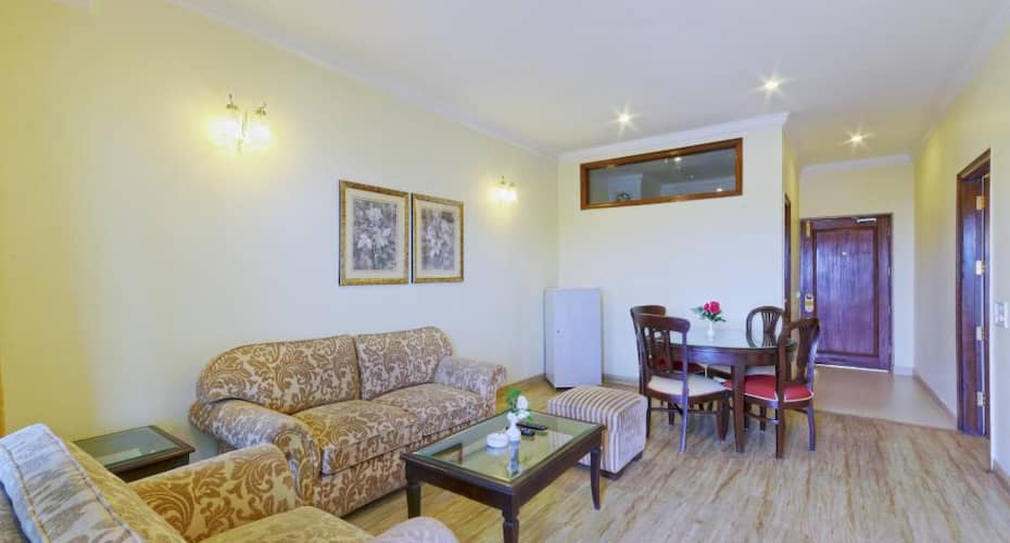Kasauli Resort by Piccadily, Kasauli 4