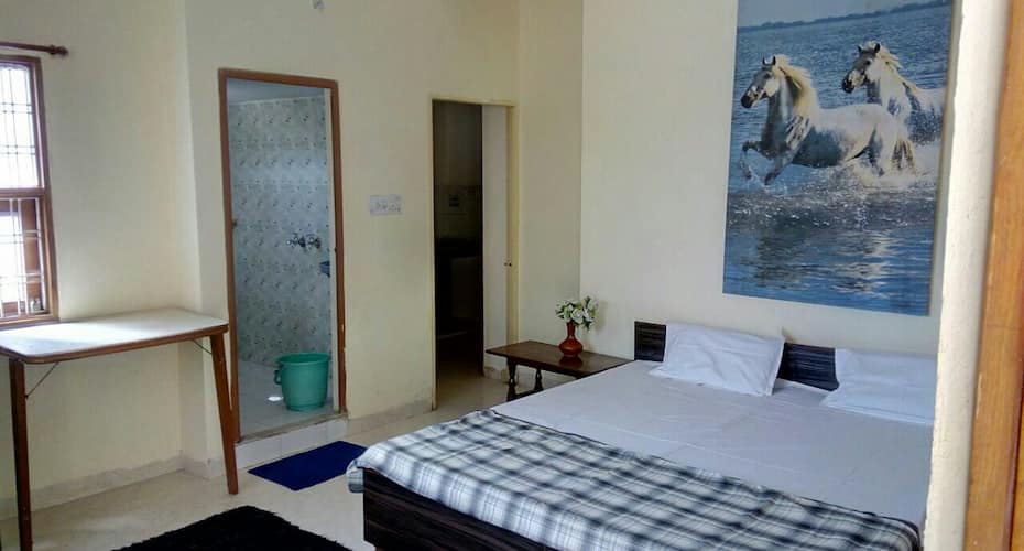 Gokul homestay Indore - Home away from home, Indore 3