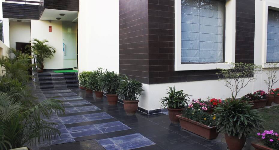 Hotel Camria Inn DLF Phase 3,Gurgaon, Gurgaon 2