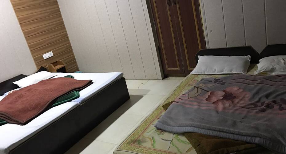 Janardan Home Stay Nainital, Nainital 3