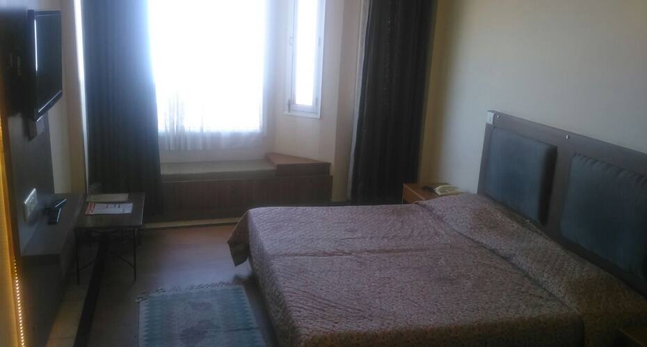 Janardan Home Stay, Ranikhet, Ranikhet 5