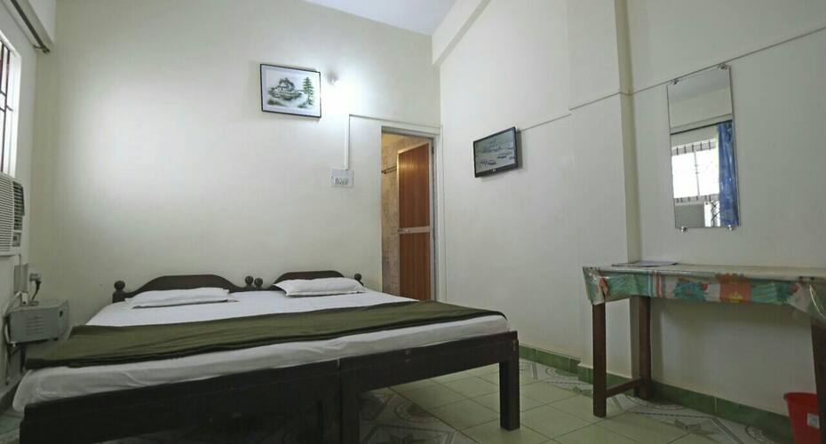 Affordable Rooms Close to Baga Beach, Goa 4