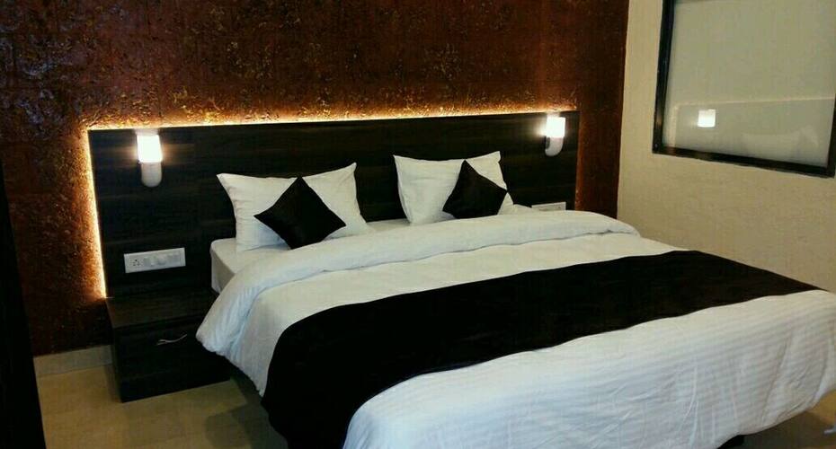 Hotel On The Rocks, Mahabaleshwar 4