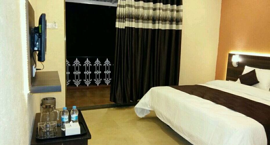 Hotel On The Rocks, Mahabaleshwar 5