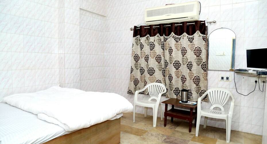 Hotel Shivang, Rajkot 4