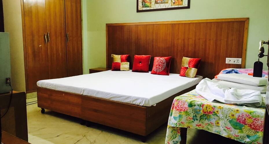 Parkash bed and breakfast, New Delhi 3