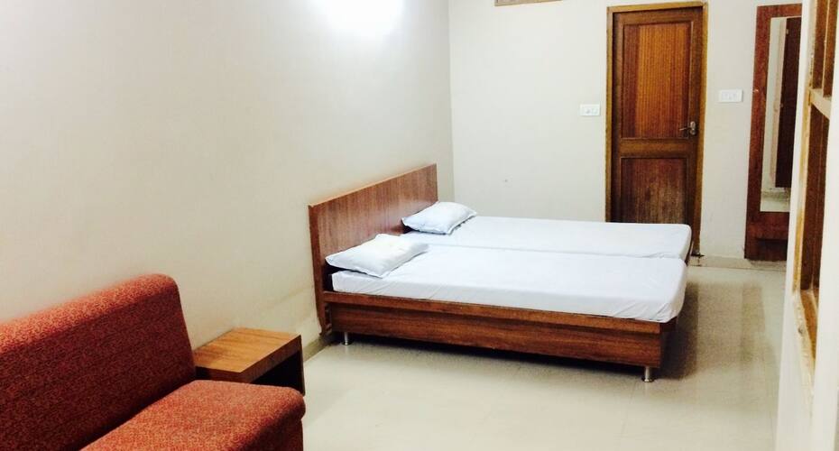 Hotel Mourya Inn, Harda 4