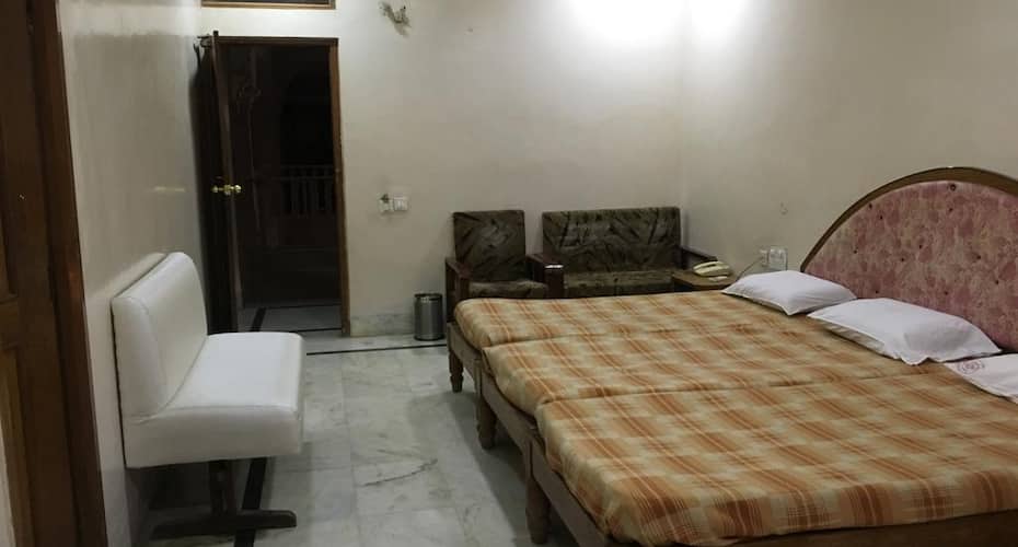 iROOMZ Shanbhag Towers International, Hospet, Hampi 3