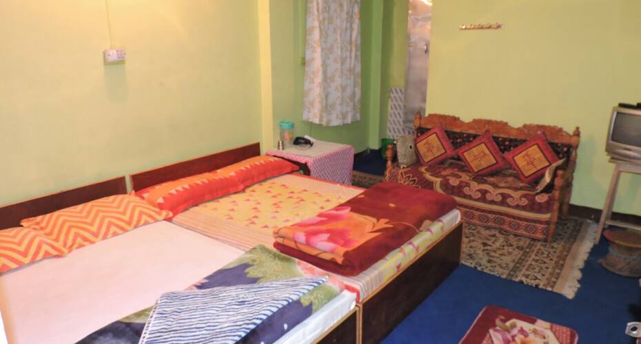 Batasia Loop Homestay, Darjeeling 4