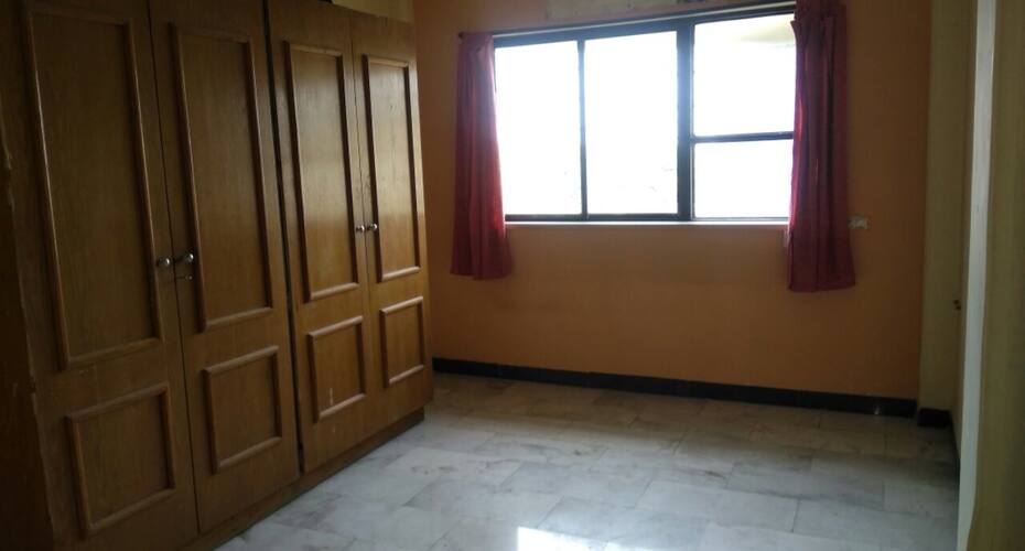 3 Bedroom Flat In Malad West, Mumbai 5