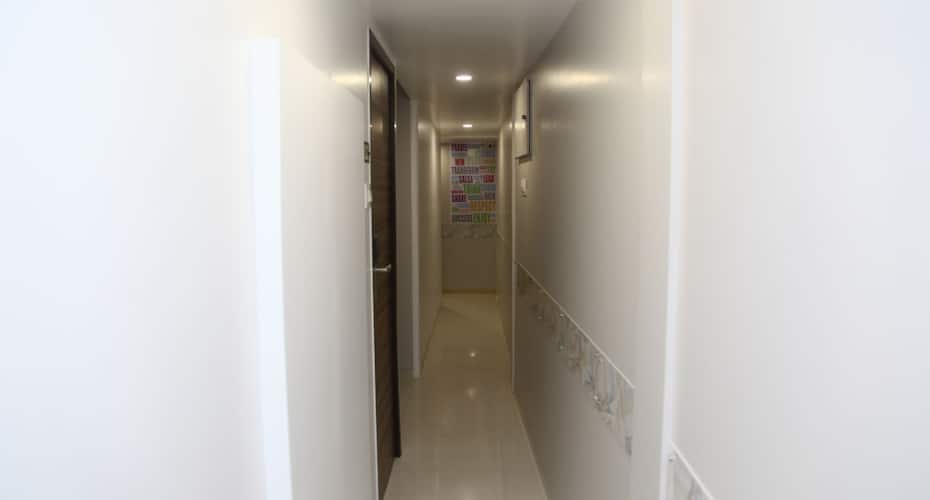 Aboos Lucky Galaxy, Mumbai 5