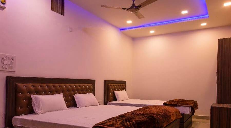 Chirag Pankaj Residency, Agra 4