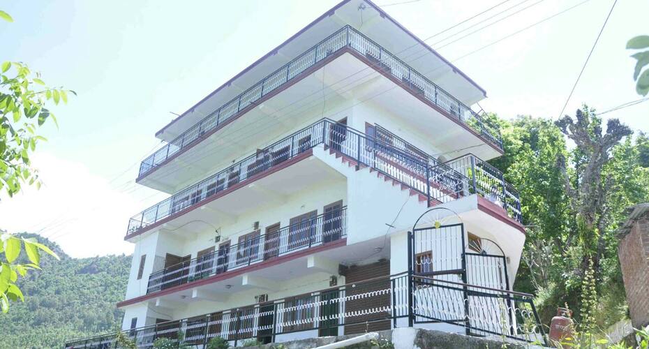 Prabhat kunj homestay, Shimla 4