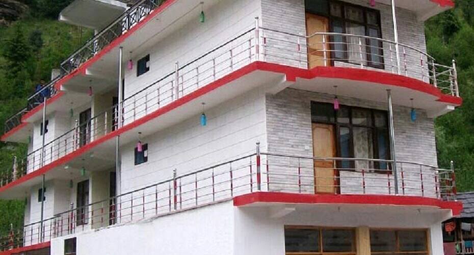 Radhika Cottage, Manali 3