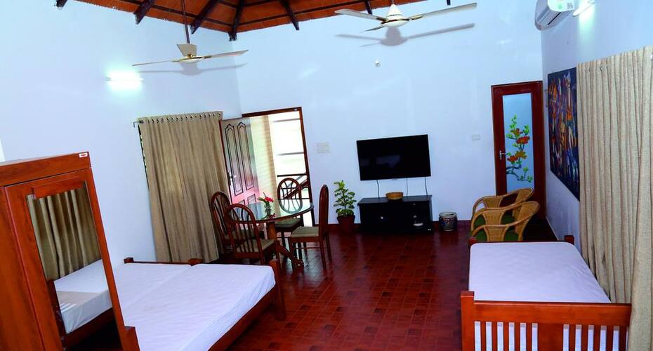 Old rose mystica, Alleppey 4