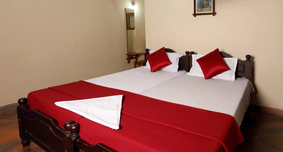 Tharayil Tourist Home, Alleppey 5