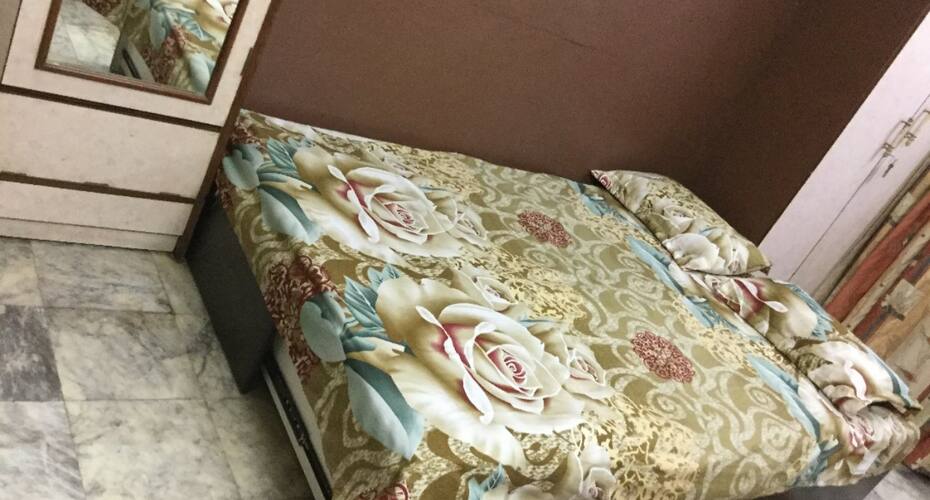 Private Room With Tv, Ac, Wifi & Tea / Coffee Maker, Mumbai 3