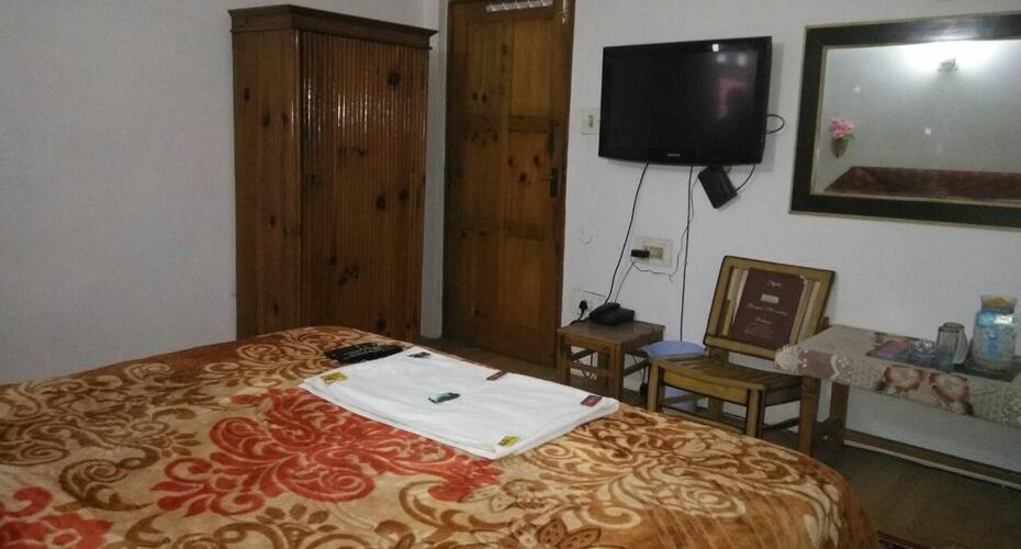 Gangri Homestay, Manali 1