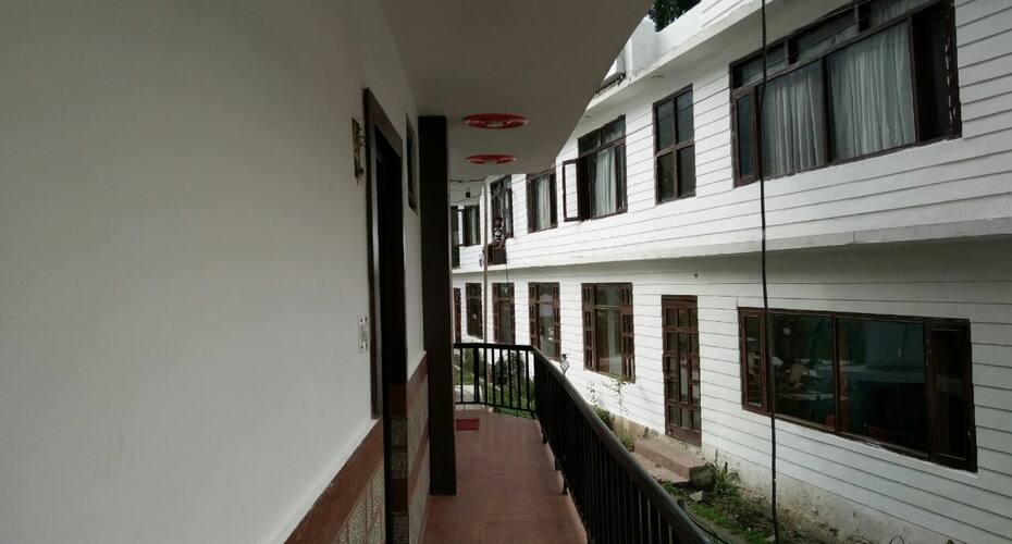 Him Home Cottage, Manali 5