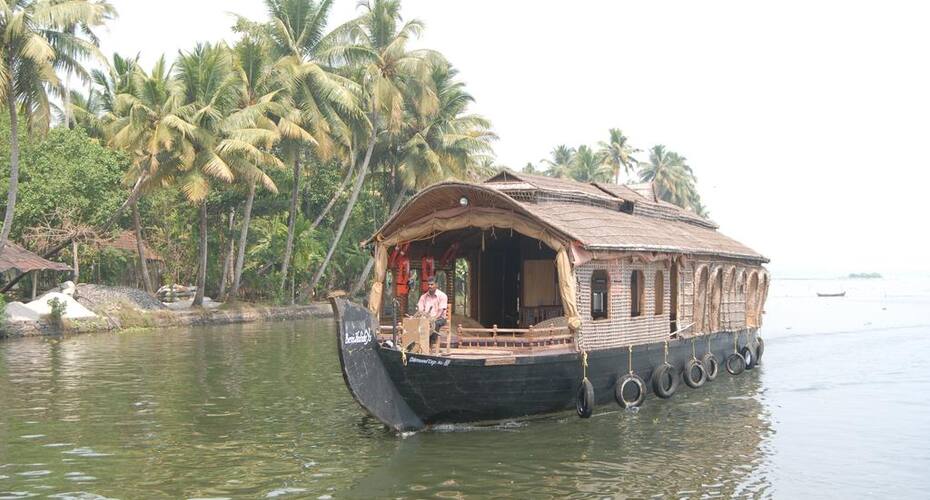 Ben's holidays 3 room, Alleppey 5