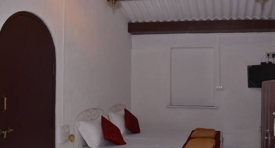 Weekend Nursery and Cottages, Khandala 4
