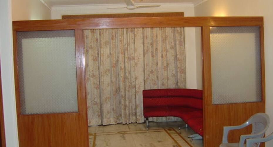 Pamposh Guest House, Gurgaon 3