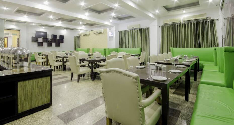 Hotel Bizotel Green, Gurgaon 3