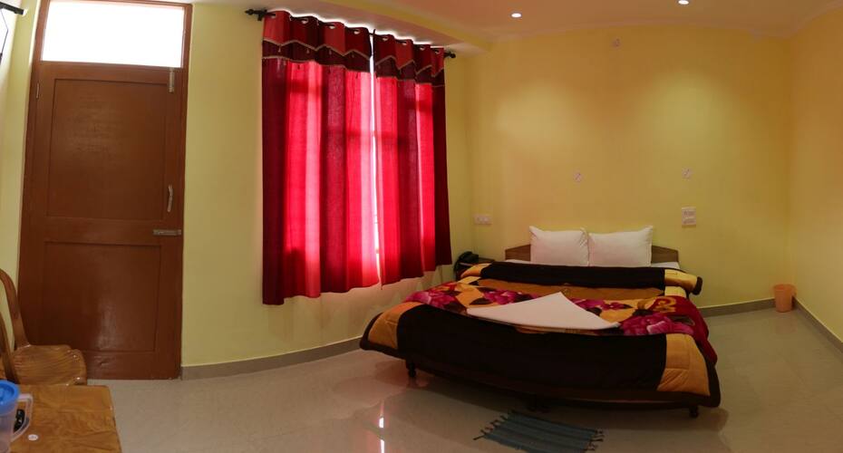 Hotel Holiday Villa Red Line, Mcleodganj 3