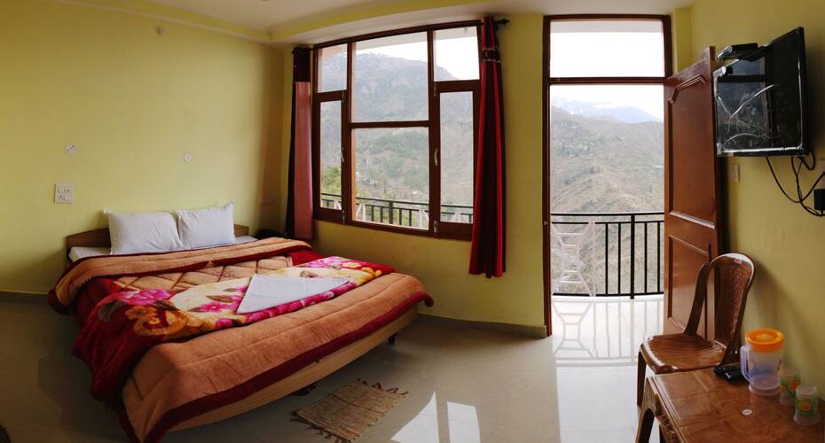 Hotel Holiday Villa Red Line, Mcleodganj 4