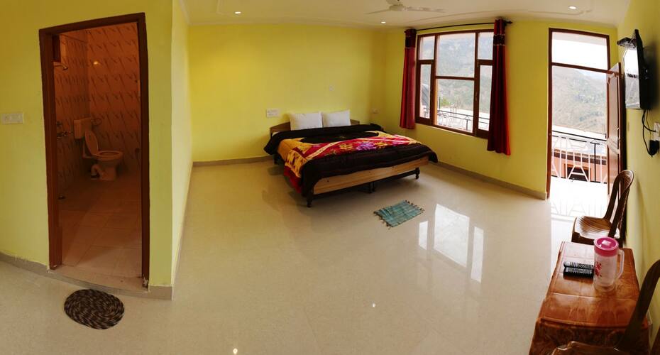 Hotel Holiday Villa Red Line, Mcleodganj 5