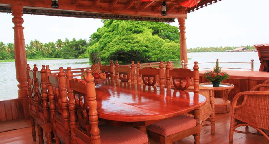 Welcome Cruise Three, Alleppey 4