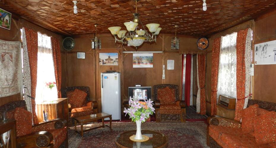 Saima Palace Houseboat, Srinagar 2