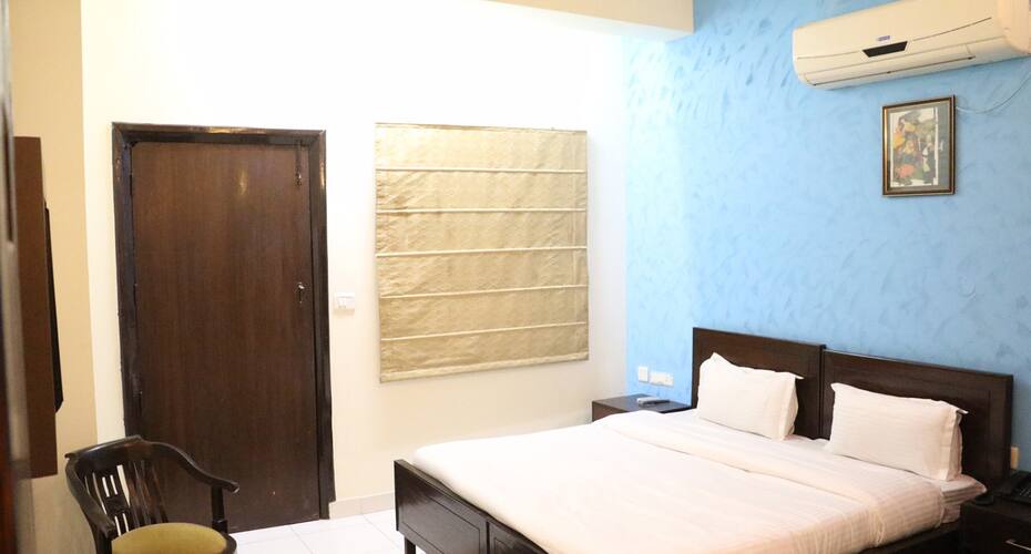 Hotel Royal Residency, Gurgaon 3