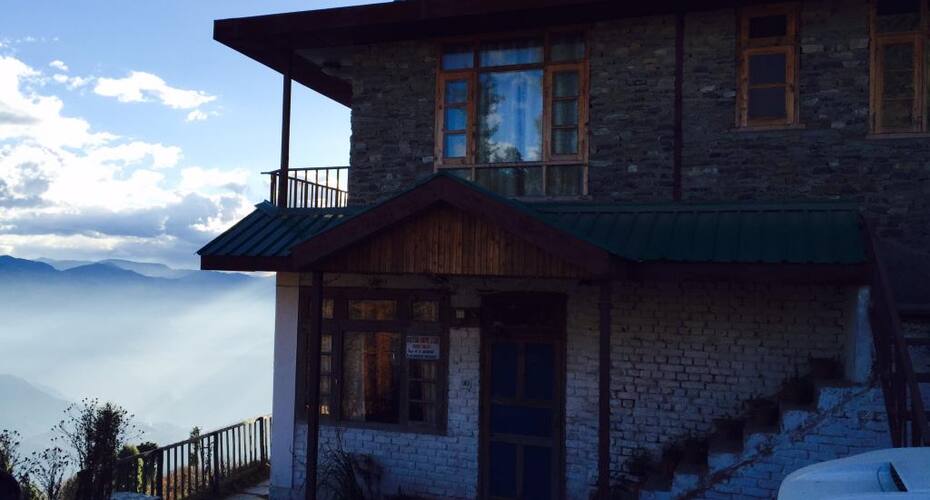 Aastha Homestay, Shimla 4