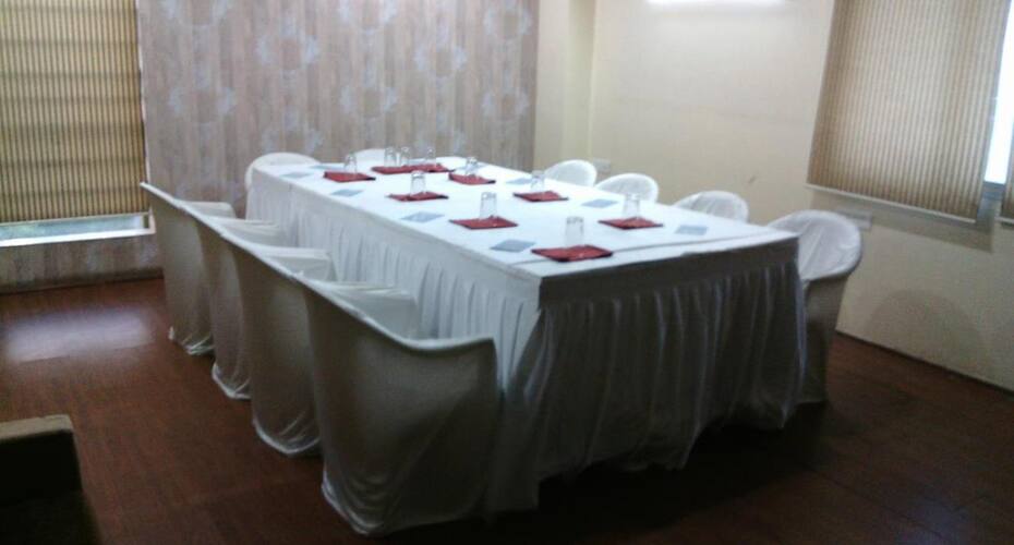Hotel Kalinga Lake View, Ahmedabad 5
