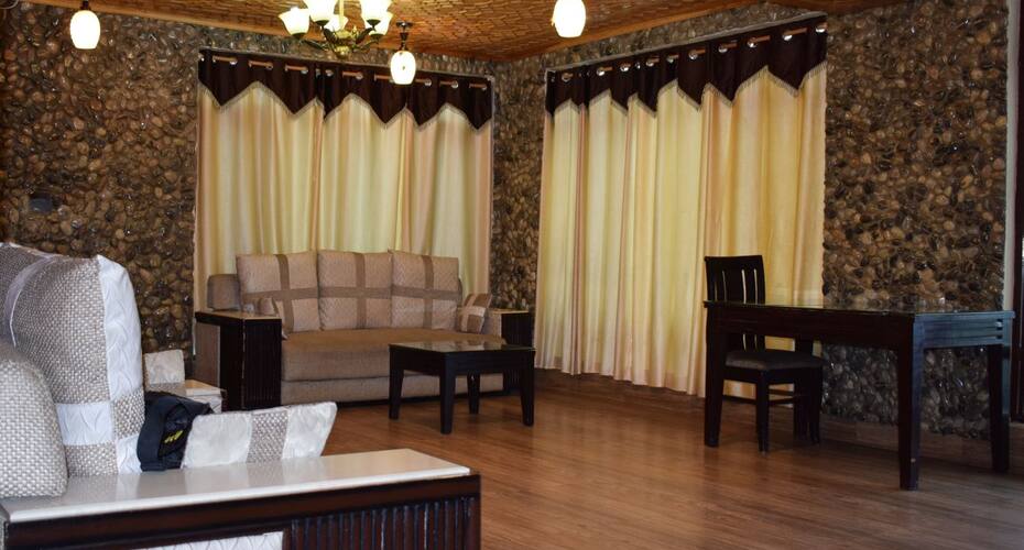 Hotel Divine Inn, Sonamarg 3
