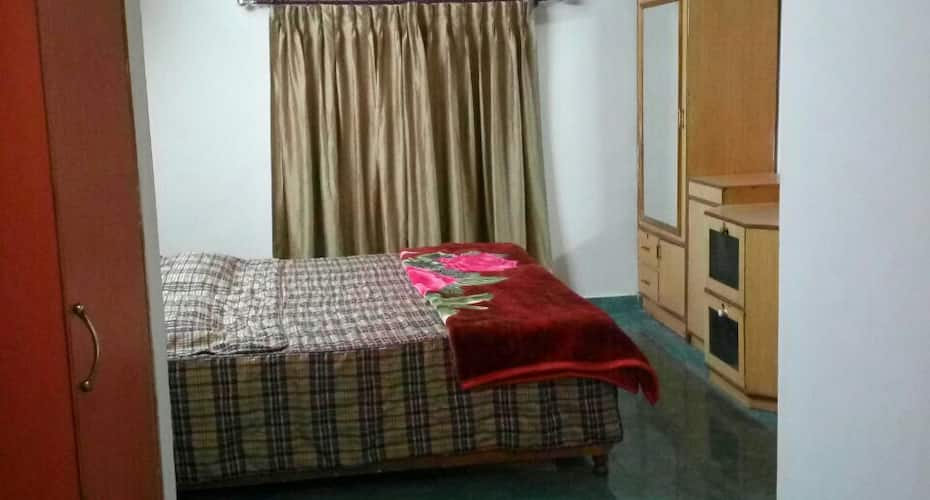 Valley view Attic house in sanjauli chowk shimla with open terrace, Shimla 4