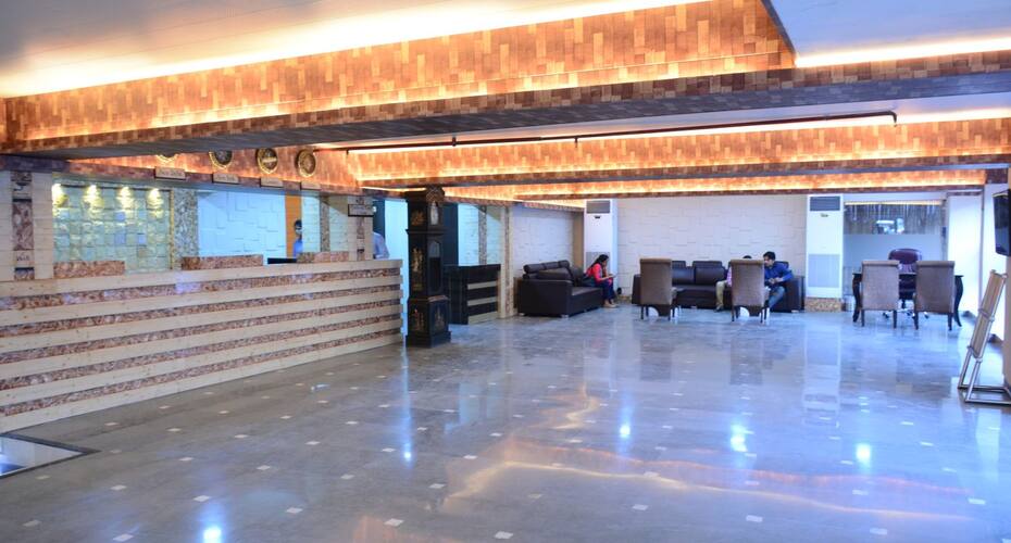 Sk crown park naraina india