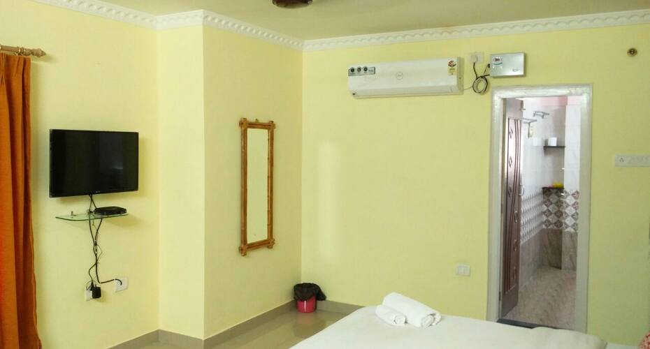 Eastin Homestay, Guwahati 5