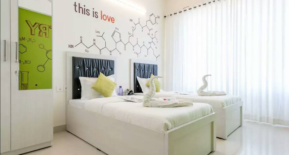 3 Bedroom School Suite, Mumbai 5