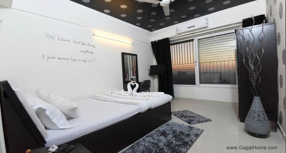 Corporate Suite ( 3 bedroom) apartment, Mumbai 4