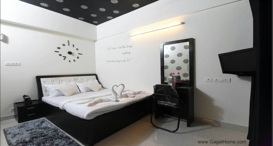 Corporate Suite ( 3 bedroom) apartment, Mumbai 3