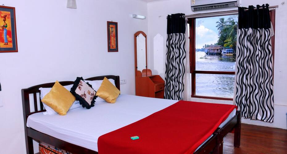 Cathey Pacific Cruise, Alleppey 5