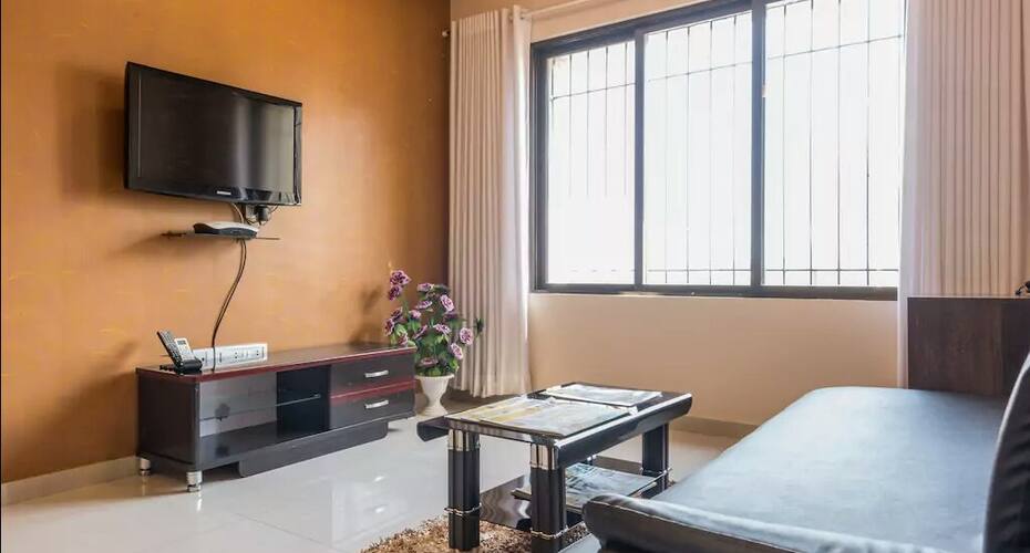 2 Bedroom apartment in Goregaon east, Mumbai 4