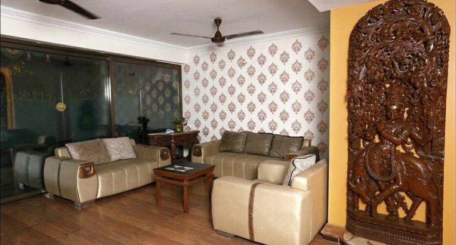 Timber Suite (2 Bedroom) Near bkc, Mumbai 4