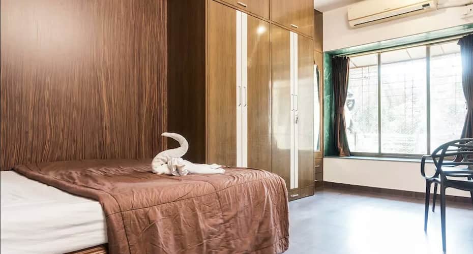Self catering 1 bedroom apartment in kandivali east, Mumbai 3