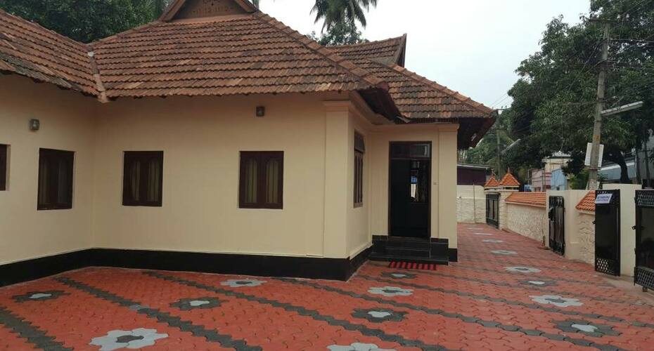 Sanora Home Stay & Dormitory, Thiruvananthapuram 2
