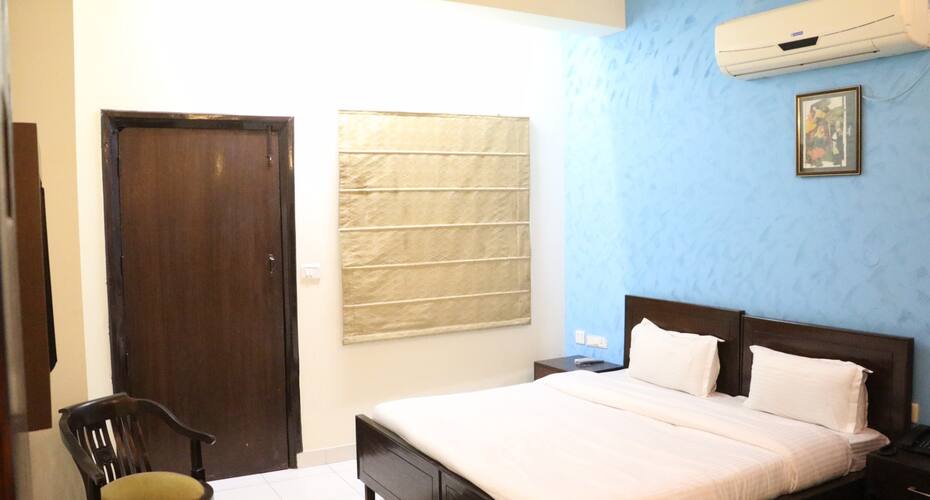 Hotel Royal Residency, Gurgaon 5